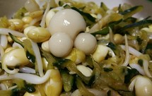 凉拌黄瓜白玉菇黄豆芽