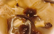 菌菇贝柱排骨汤（竹荪，猴头菇，滑子菇，榛蘑）