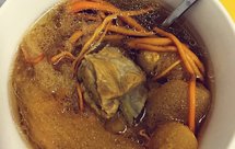 竹荪虫草花排骨汤