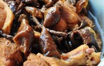 榛蘑炖鸭肉