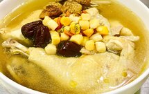 鲍汁花菇扣鹅掌