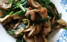 姬松茸炒五花肉（附松茸对比图）