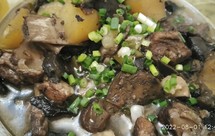 野菌焖排骨（黑虎掌菌，牛肝菌，鹅蛋菌）