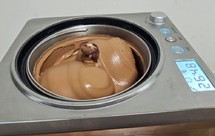 黑巧克力冰淇淋gelato