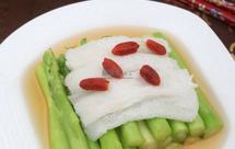 竹荪上汤扒芦笋