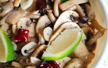 夏日必备，低卡百搭的橄榄油炒杂菇