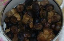 珍珠菇炖五花肉