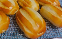 牛奶炼乳哈斯面包