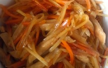 好吃下饭的十分钟土豆丝炒胡萝卜丝盖饭