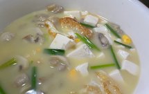 口蘑鸡蛋豆腐汤