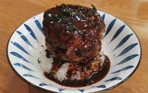 小新最爱的牛肉汉堡肉盖饭