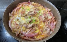 猪肉滑蛋盖浇饭/日式牛肉饭