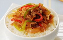 洋葱肥牛盖饭