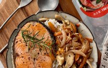 佳沃三文鱼盖饭