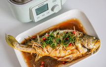 清蒸黄花鱼【9月北鼎蒸炖锅食谱】