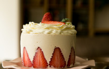 生酮低碳-无需烤箱和打蛋器，口感浓郁的酸奶油冻芝士蛋糕，无蛋配方