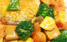 咖喱鱼蛋盖浇饭