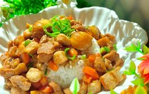 板栗香芋鹵肉蓋飯