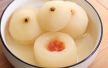 教你在家做冰糖雪梨，不用煮不用炖，做法简单一看就会