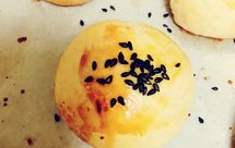 蛋黄酥油皮和油酥的制作