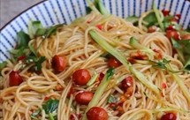 十分钟做好一盘开胃凉拌面～太好吃啦