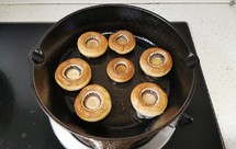 香煎鲜汁黑椒口蘑