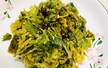 纯素美食｜面粉蒸芹菜叶