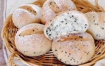 黑芝麻大米面包球