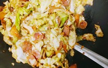 不辣的干锅手撕包菜，无敌下饭