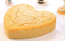 板栗糕 宝宝辅食，低筋面粉+ 玉米淀粉+鸡蛋