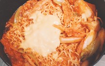 泡面神仙吃法 | 芝士年糕泡菜泡面