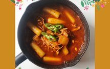 【Larissa’s疯狂der厨房】饭扫光的韩式年糕排骨泡菜汤！