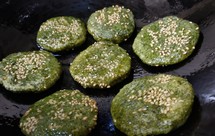 ㊙️颜值不高味道超赞简单糯米粉版艾叶饼（艾叶香，Q糯的饼皮,越吃越香）