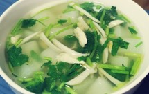 鲜美白萝卜鸡汤（清淡饮食、用料少、简单易学）