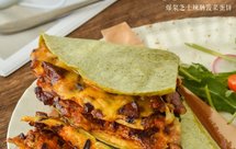 爆浆芝士辣肠菠菜蛋饼 平底锅美食