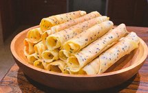 不用一滴水，只用平底锅就可以做的鸡蛋卷