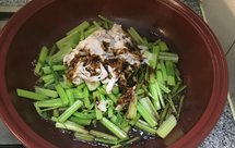 塔吉锅芹菜肉丝