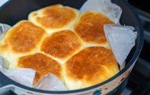免揉！平底锅就能做的柔软拉丝的土豆面包！