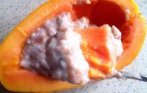 营养早餐盅（坚果燕麦片牛奶粥+木瓜）