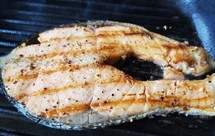 香煎黑胡椒三文鱼