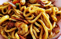 黑胡椒培根虾仁乌冬炒面