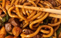 上桌秒光的黑椒牛肉乌冬面