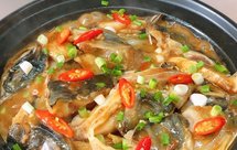砂锅鱼头腐竹煲