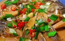 红烧鱼头
