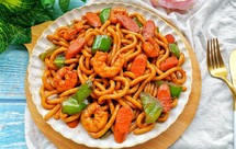 黑椒虾仁炒乌冬面