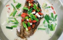 奶白色的汤~麻鲢鱼头火锅