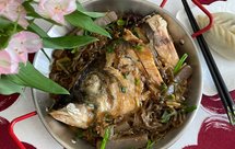 粉条炖花鲢鱼头（胖头鱼），香喷喷，入味又下饭