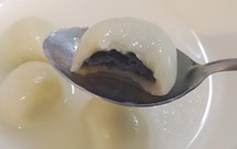 [剩饭的春天系列]小米粥皮黑芝麻糊馅汤圆