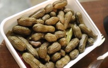 烧烤摊上的五香花生