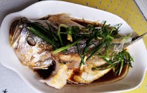 微波炉蒸鱼 电饭锅蒸鱼 蒸锅蒸鱼 自制蒸鱼豉油